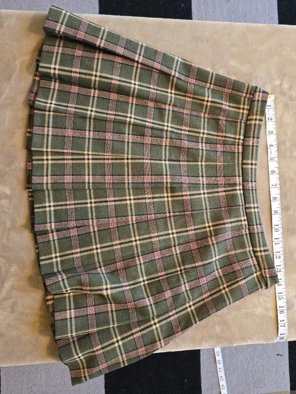 Wilfred Aritzia Green & Brown Plaid Pleated Skirt Size 6 - Picture 3 of 8